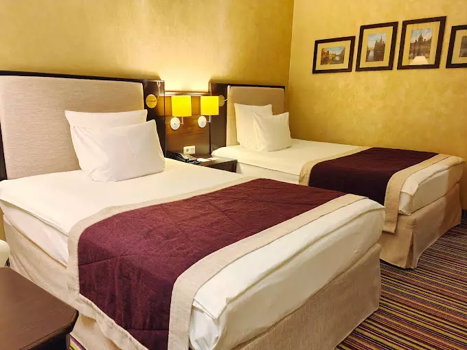 River Palace Hotel